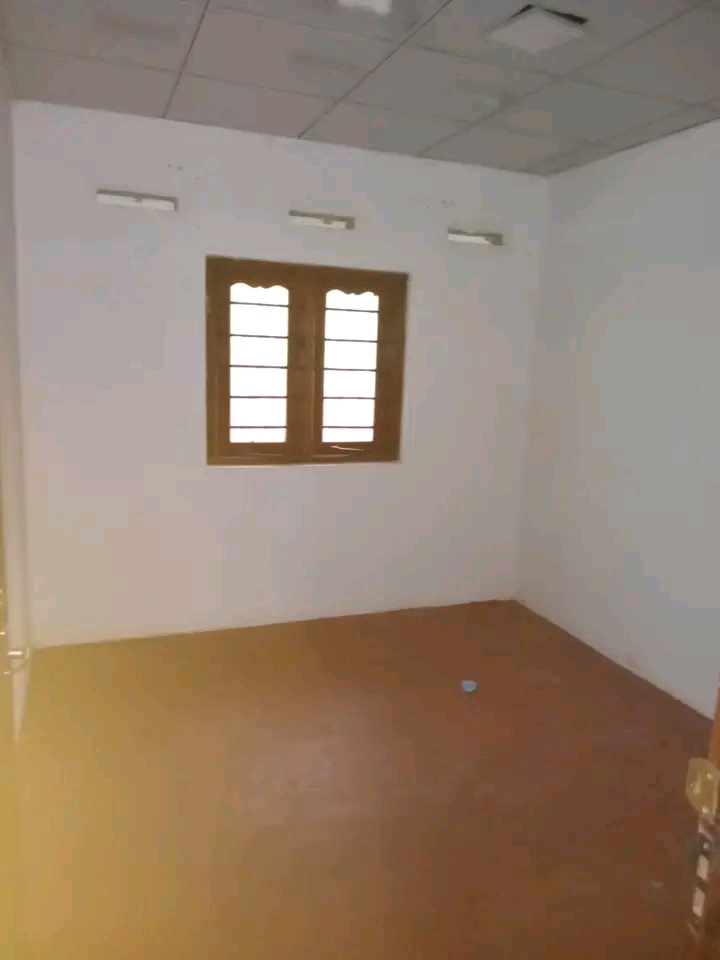 House Image 3