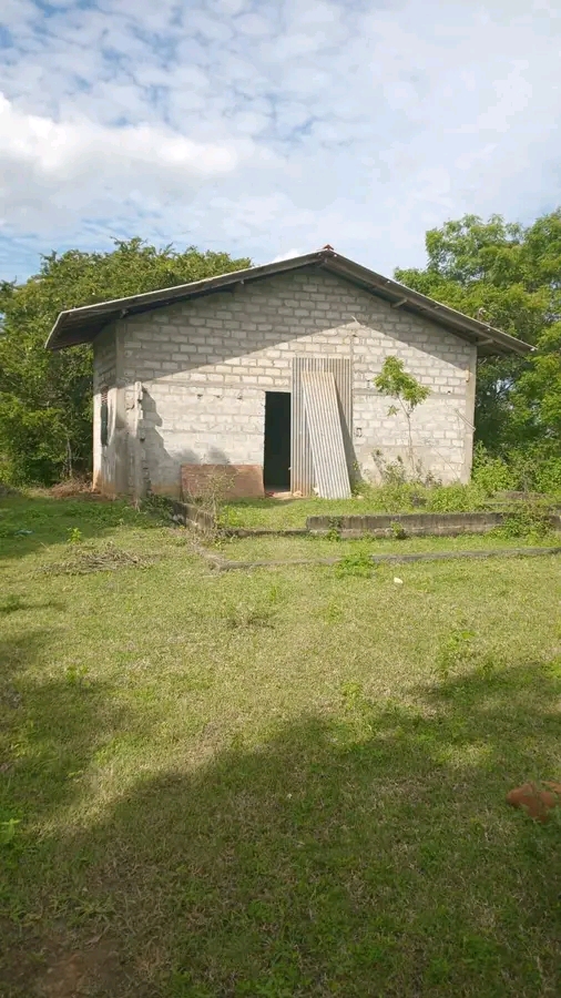 House Sale in Weeravila