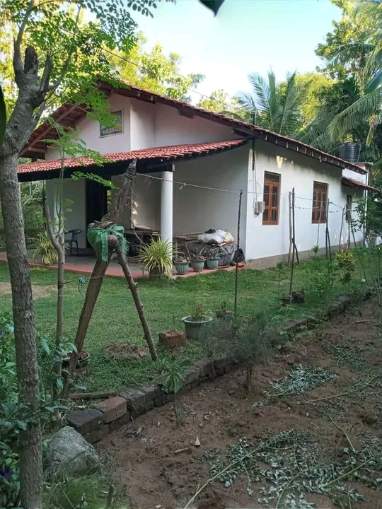House Sale in Higuraggoda